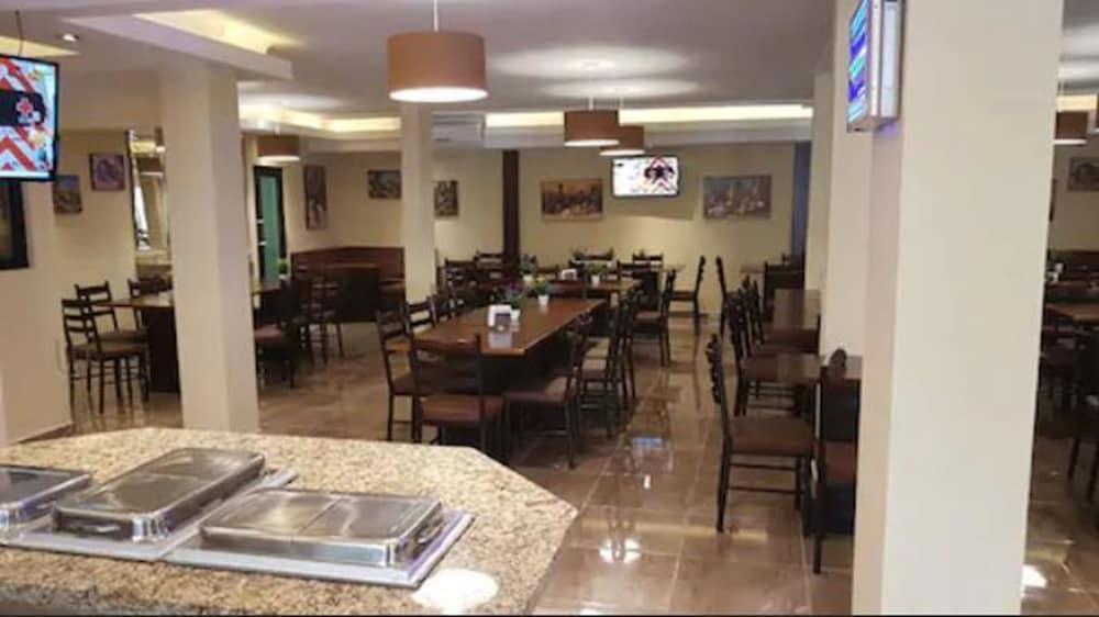 Hotel San Ignacio Inn Torreón Zewnętrze zdjęcie
